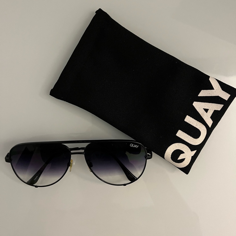 Quay black sunglasses